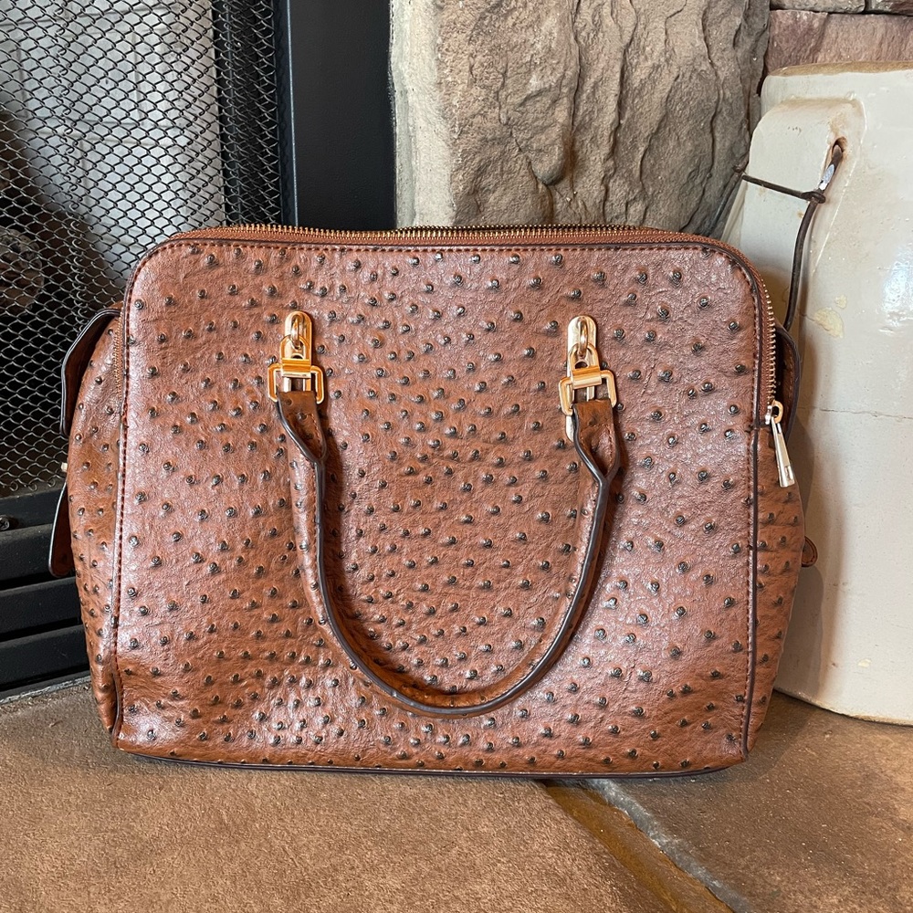 NWOT Ostrich inspired Bag!